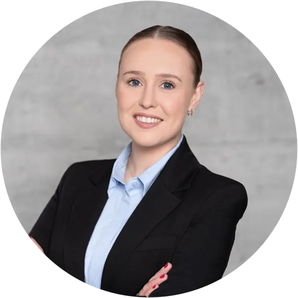Tabetha Dietrich, Geschäftsleitung